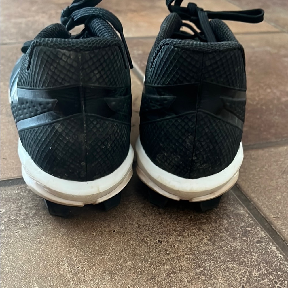 Adidas youth Baseball/Softball cleats - Picture 3 of 5